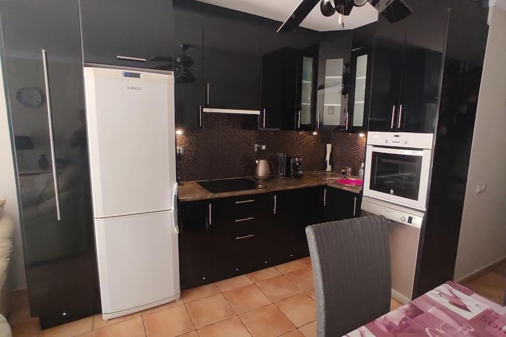 Casa Donn - El Sultan 63 - Luxury 3 Bed Villa With Fast Fibre Internet Коралео Екстериор снимка